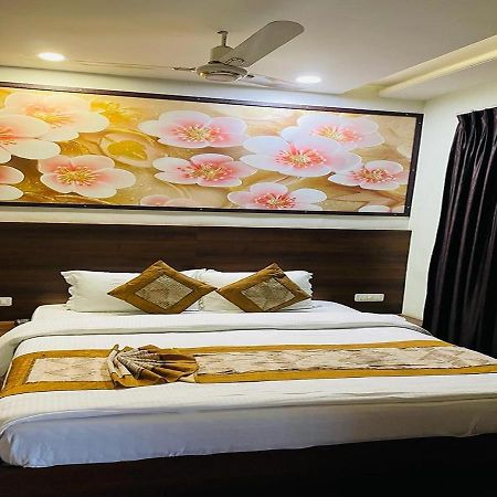 Hotel Babul Inn, Gondia Ngoại thất bức ảnh