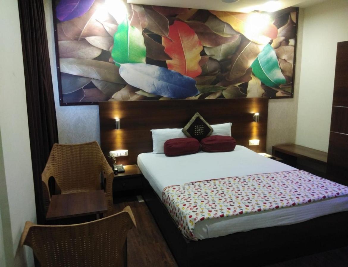 Hotel Babul Inn, Gondia Ngoại thất bức ảnh